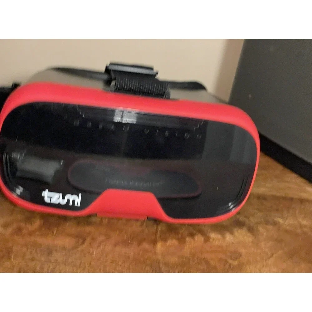 Tzumi Dream Vision Virtual Reality Smartphone Headset New Open Box